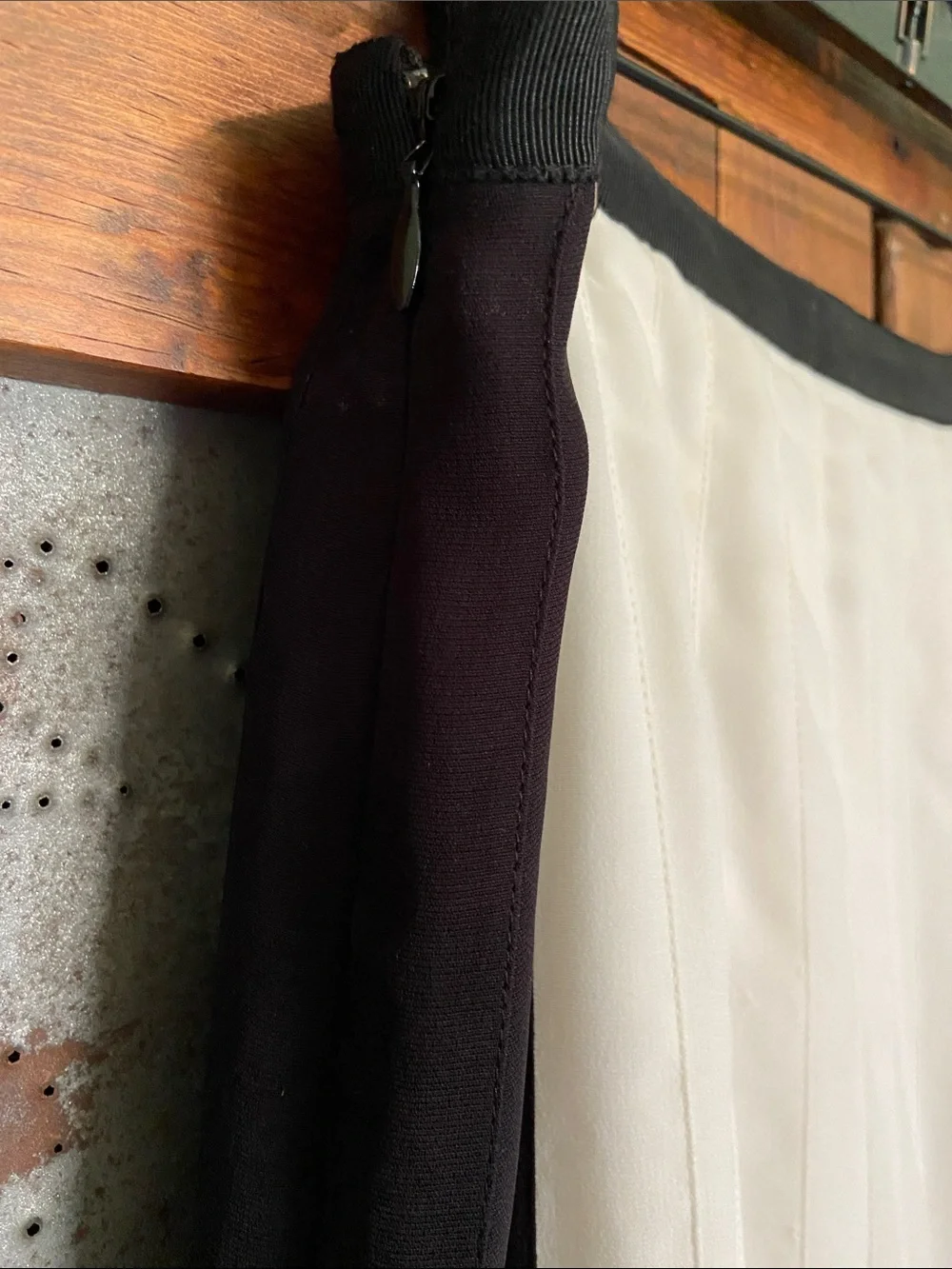 Vince Pleated Color Block A Line Skirt Size 8 - Picture 8 of 9